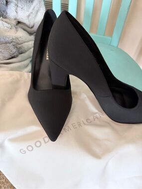 Good American Black Pointed-Toe Block Heel Pumps
